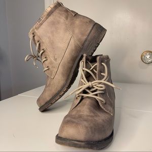 Sporto Leslie Booties Water Resistant Plaid Cuff